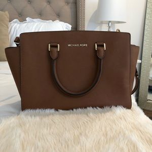 Michael Kors Large Saffiano Leather Selma Satchel